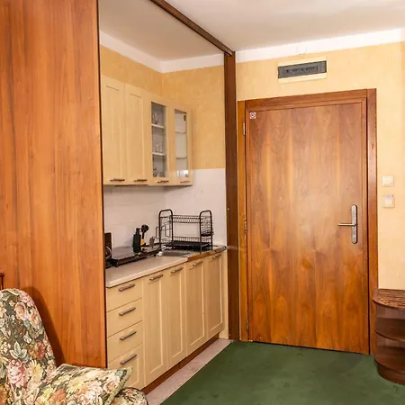 Black Pearl Apartman *